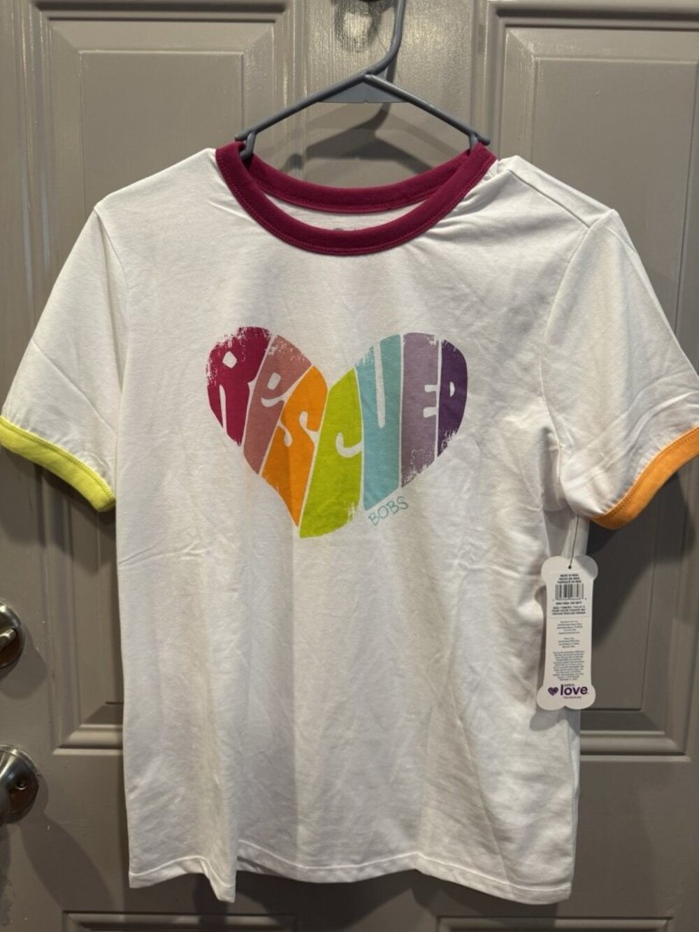 Bobs Skechers T-shirt RESCUED Rainbow Color Heart Short Sleeve S SMALL Soft NEW